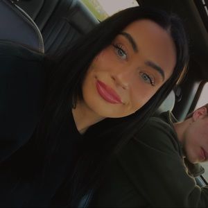 Meet your Posher, Alli